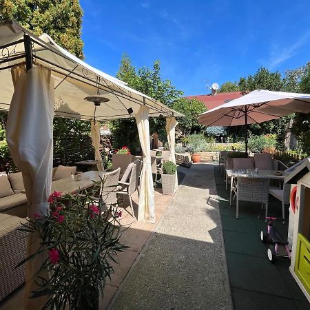 Maria Penzion & Restaurant Тренчин Экстерьер фото